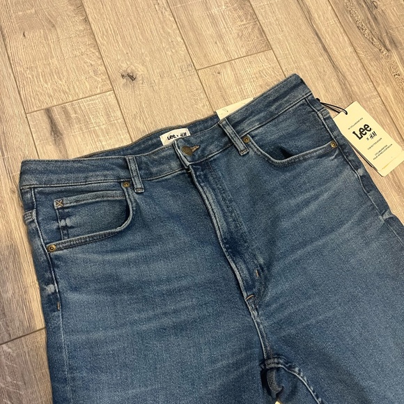 Jeans - Picture 2 of 6